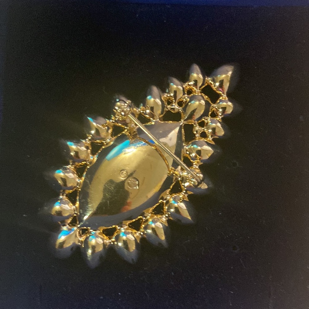 Swarovski brooch - Picture 3 of 5